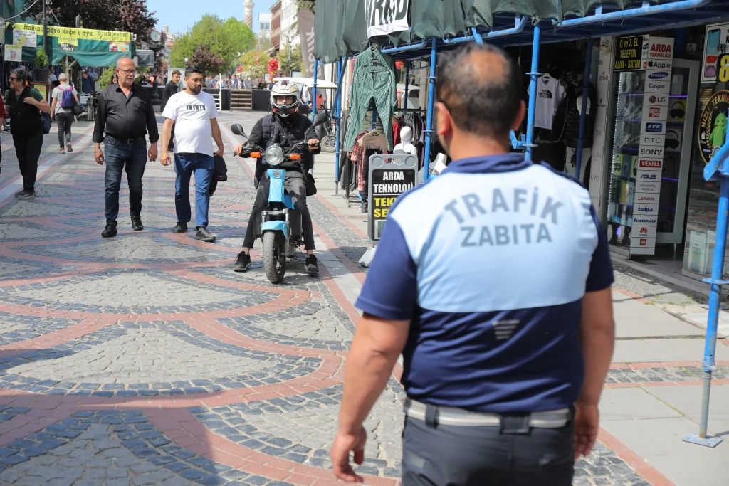 Belediye ve emniyetten motosikletlere yakın markaj | Edirne Ahval Gazetesi WhatsApp Image 2025 04 25 at 10.06.07 AM 20250425130210875 | Edirne Ahval Gazetesi