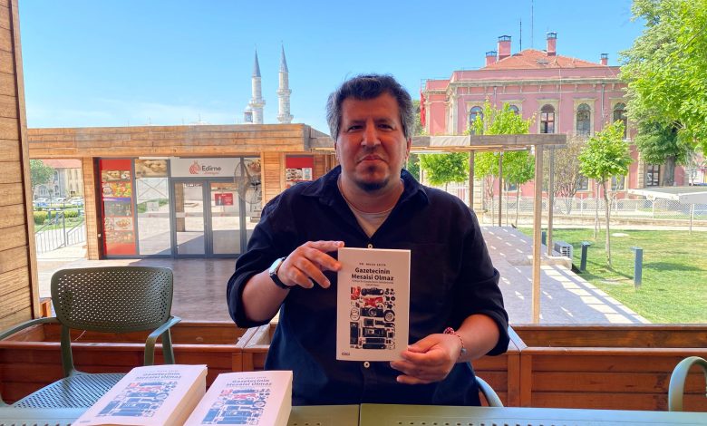 Kitabını Edirne basınına ithaf etti | Edirne Ahval Gazetesi WhatsApp Image 2025 05 06 at 15.03.48 1 | Edirne Ahval Gazetesi