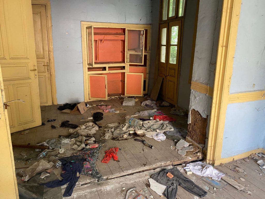 Tarihi cemevi konağı kaderine terk edildi | Edirne Ahval Gazetesi WhatsApp Image 2025 05 20 at 17.27.45 | Edirne Ahval Gazetesi