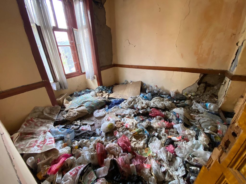 Tarihi cemevi konağı kaderine terk edildi | Edirne Ahval Gazetesi WhatsApp Image 2025 05 20 at 17.27.47 | Edirne Ahval Gazetesi