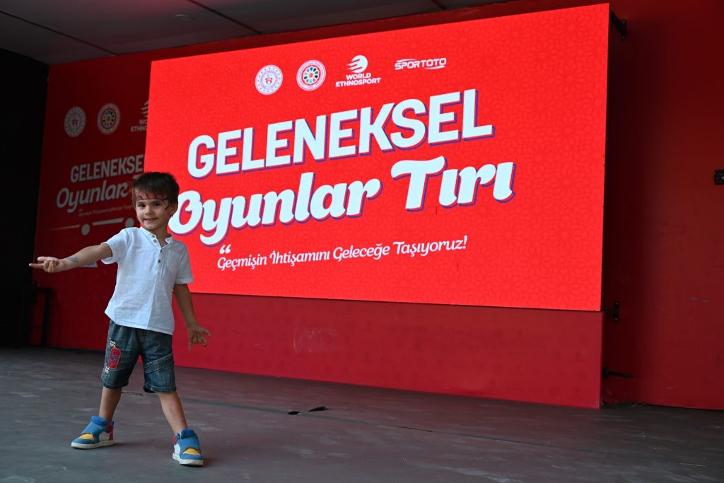 Geleneksel Oyunlar TIR’ı ile eğlenceli anlar