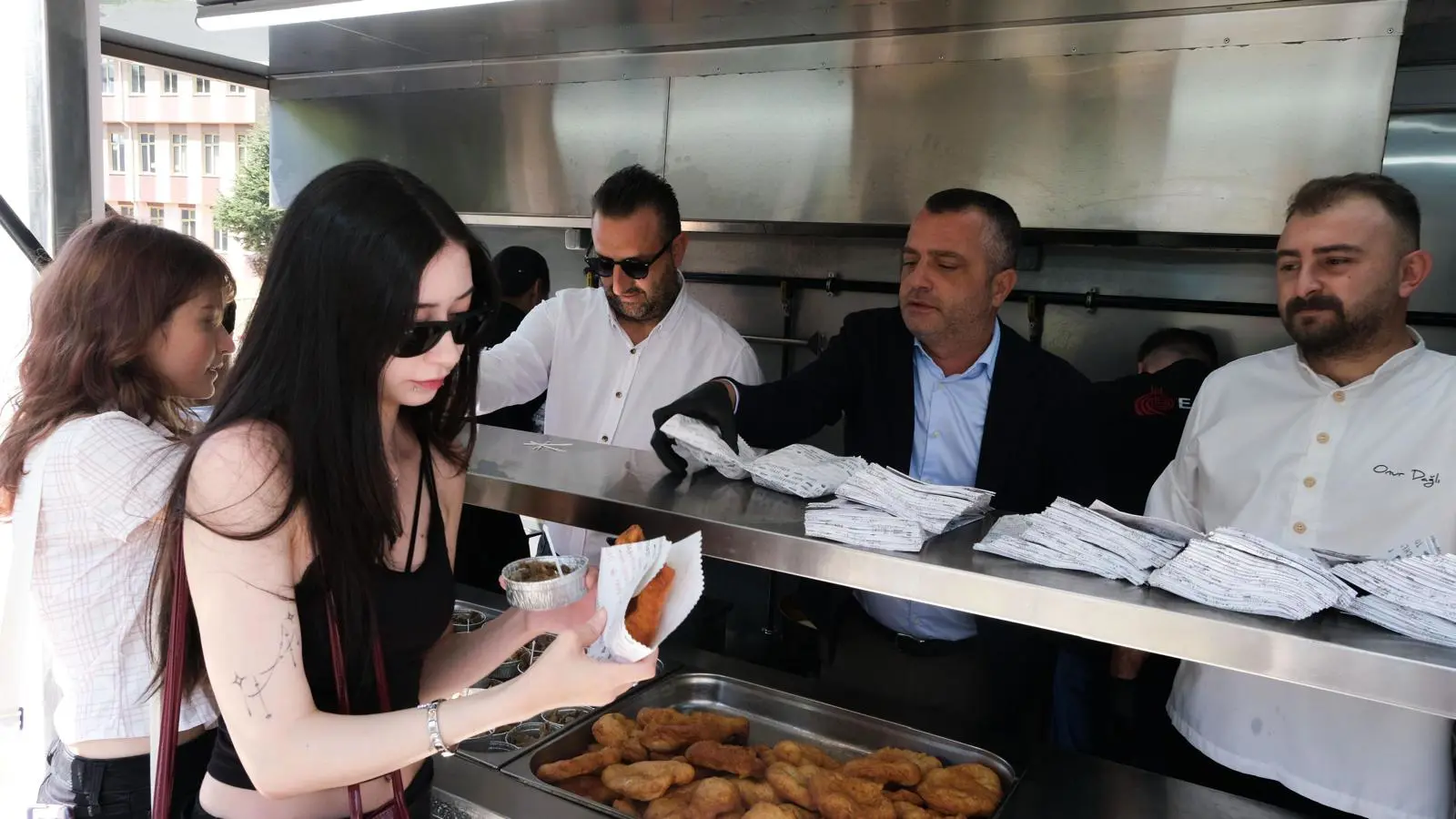 Belediyeden öğrencilere ‘hoş geldin’ ikramı