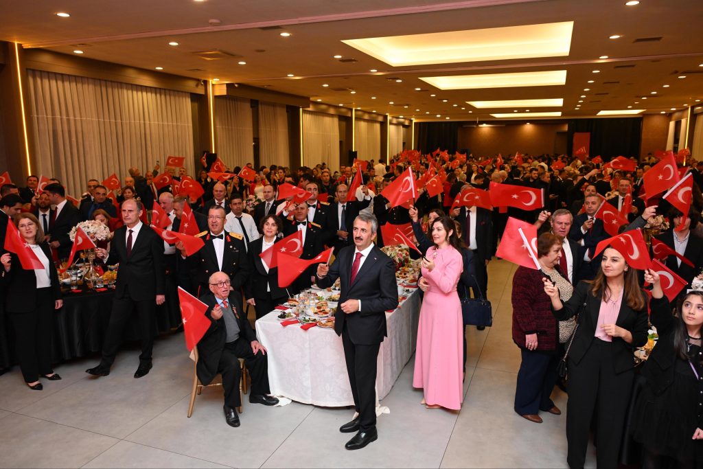 Meriç Nehri'nde Cumhuriyet ışığı | Edirne Ahval Gazetesi G4dG7B0W8AEkbGT | Edirne Ahval Gazetesi