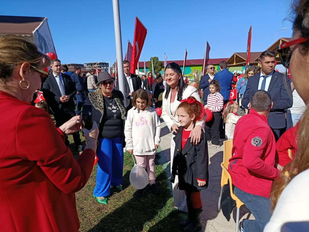 Belediyeden çocuklara renkli bayram etkinliği | Edirne Ahval Gazetesi WhatsApp Image 2025 10 29 at 15.05.58 1 | Edirne Ahval Gazetesi