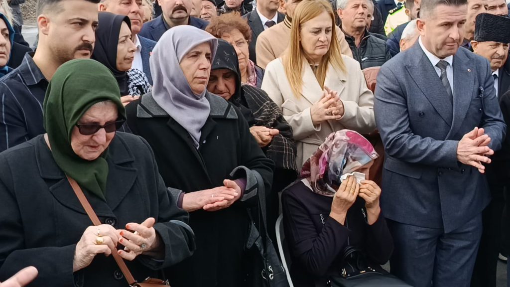 Üç şehide vefa | Edirne Ahval Gazetesi WhatsApp Image 2025 11 26 at 12.39.15 | Edirne Ahval Gazetesi