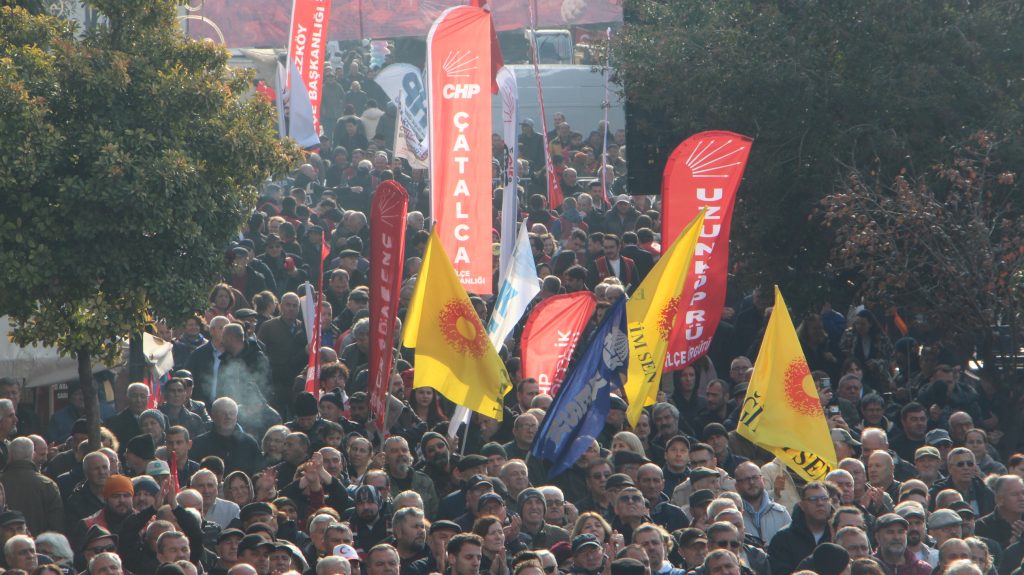 'Onlar sokaktan kaçıyor, CHP ise meydanların partisidir' | Edirne Ahval Gazetesi 3 | Edirne Ahval Gazetesi