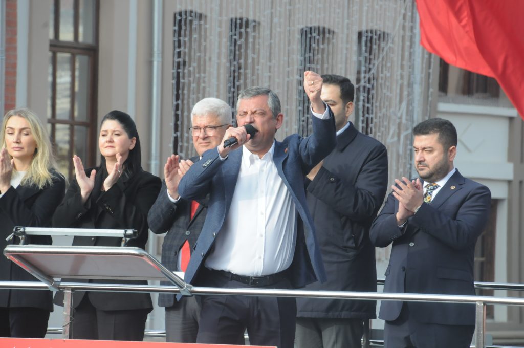'Onlar sokaktan kaçıyor, CHP ise meydanların partisidir' | Edirne Ahval Gazetesi 34 1 | Edirne Ahval Gazetesi