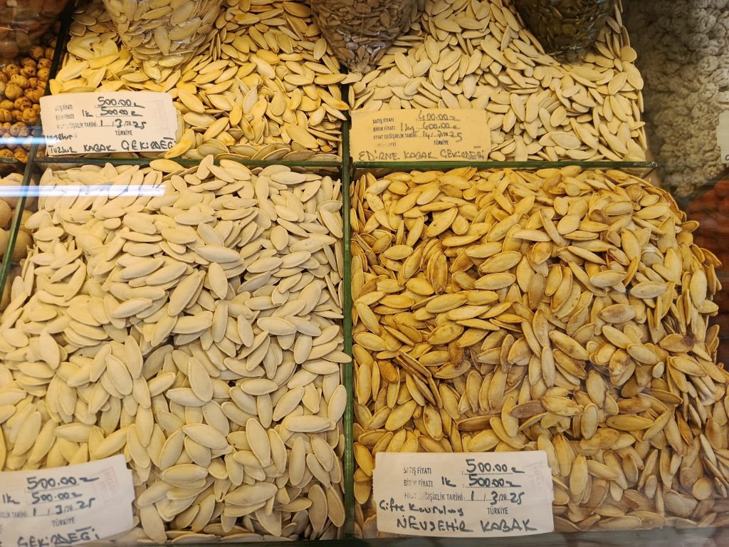 Kuruyemiş keyfi artık 'gramla' | Edirne Ahval Gazetesi WhatsApp Image 2025 12 18 at 16.45.14 1 | Edirne Ahval Gazetesi