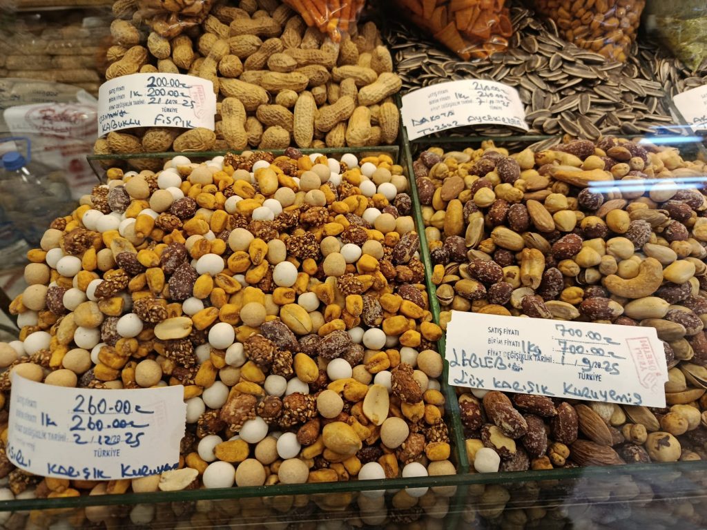 Kuruyemiş keyfi artık 'gramla' | Edirne Ahval Gazetesi WhatsApp Image 2025 12 18 at 16.45.15 2 | Edirne Ahval Gazetesi