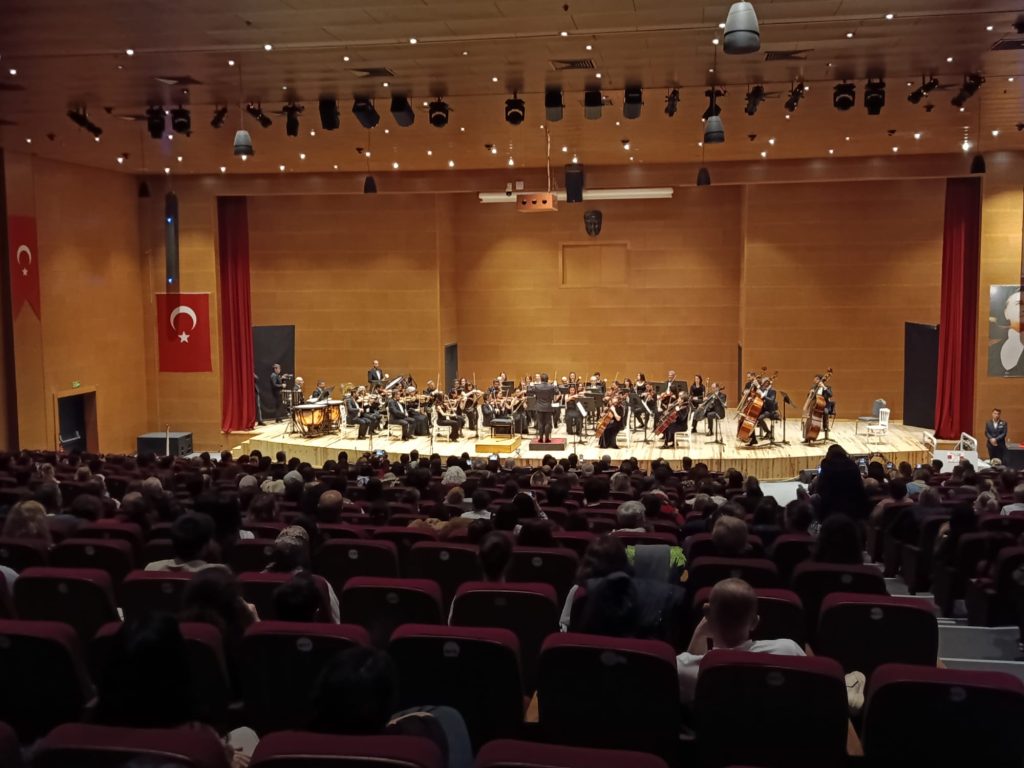 Atatürk anısına klasik müzik ziyafeti | Edirne Ahval Gazetesi WhatsApp Image 2025 12 20 at 22.03.12 1 | Edirne Ahval Gazetesi