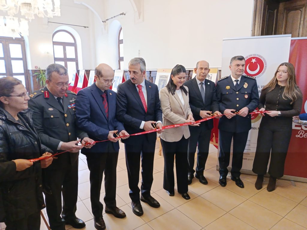 Atatürk'ün aile ilişkilerini yansıtan sergi | Edirne Ahval Gazetesi WhatsApp Image 2025 12 21 at 13.42.08 1 | Edirne Ahval Gazetesi