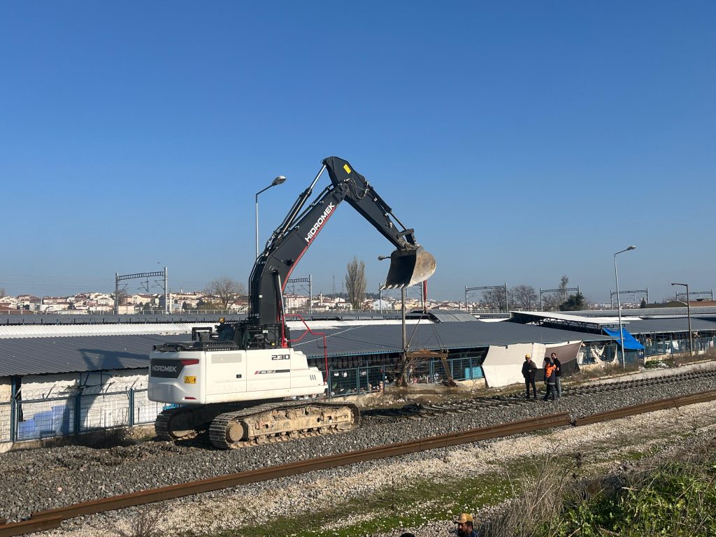 Geçici raylar kaldırılıyor