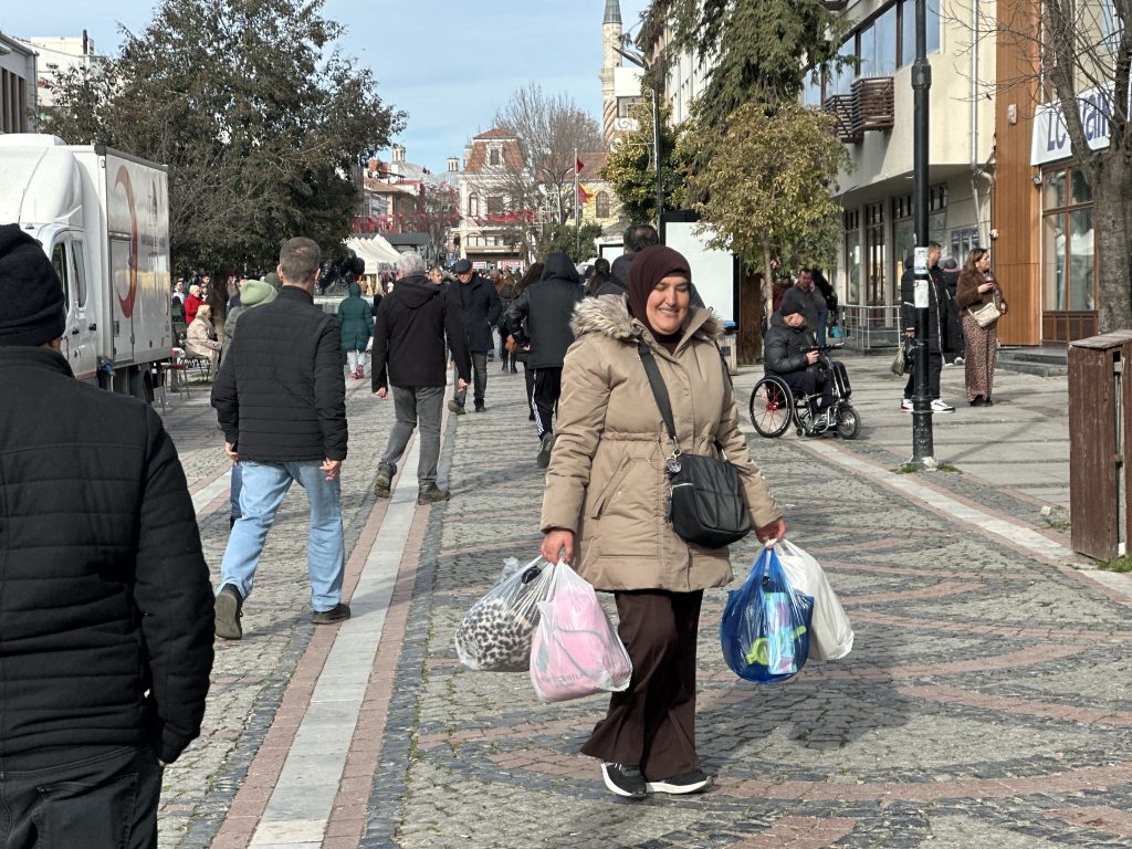Avroya geçişte kafa karışıklığı | Edirne Ahval Gazetesi IMG 2580 | Edirne Ahval Gazetesi