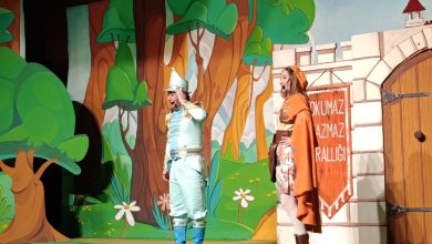 Kitap sevgisi sahneye taşındı: Minikler yoğun ilgi gösterdi | Edirne Ahval Gazetesi WhatsApp Image 2026 01 25 at 15.41.32 | Edirne Ahval Gazetesi