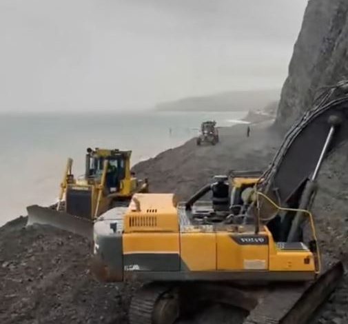 Yol Yeniden Yapılıyor | Edirne Ahval Gazetesi WhatsApp Image 2026 02 01 at 17.07.48 | Edirne Ahval Gazetesi